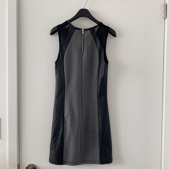 H&M dress, size 4, but likely fit size 2’s. - Picture 4 of 5